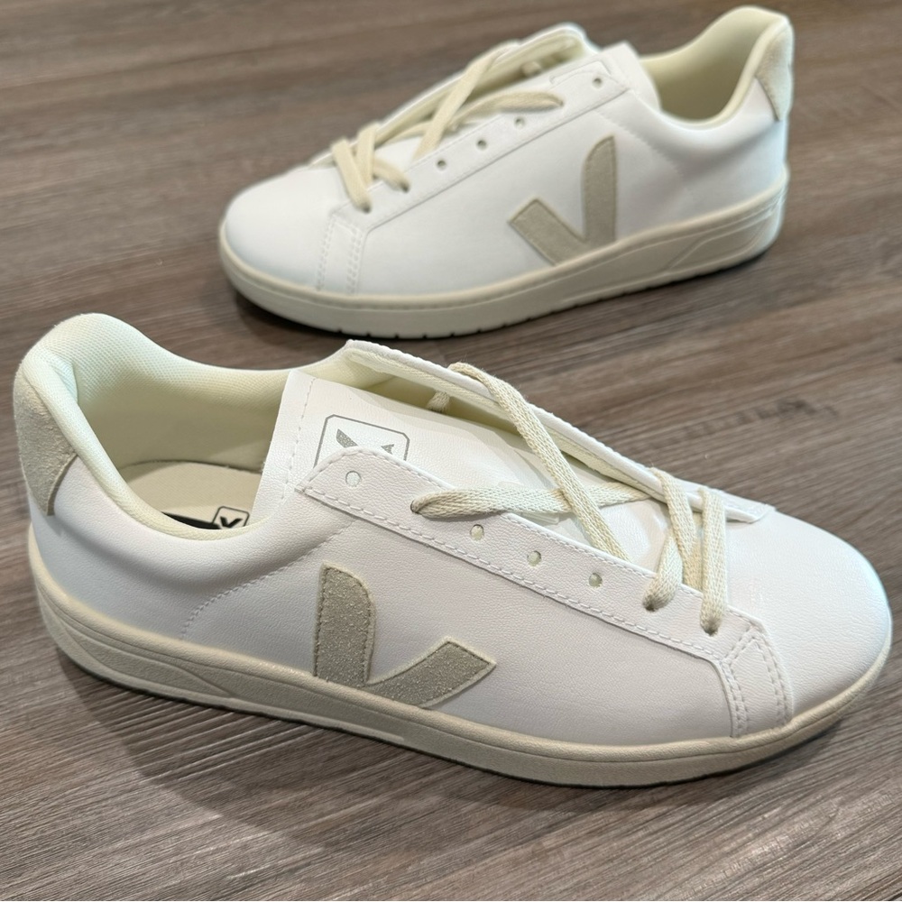 Veja Urca White Natural Lace Up Sneakers